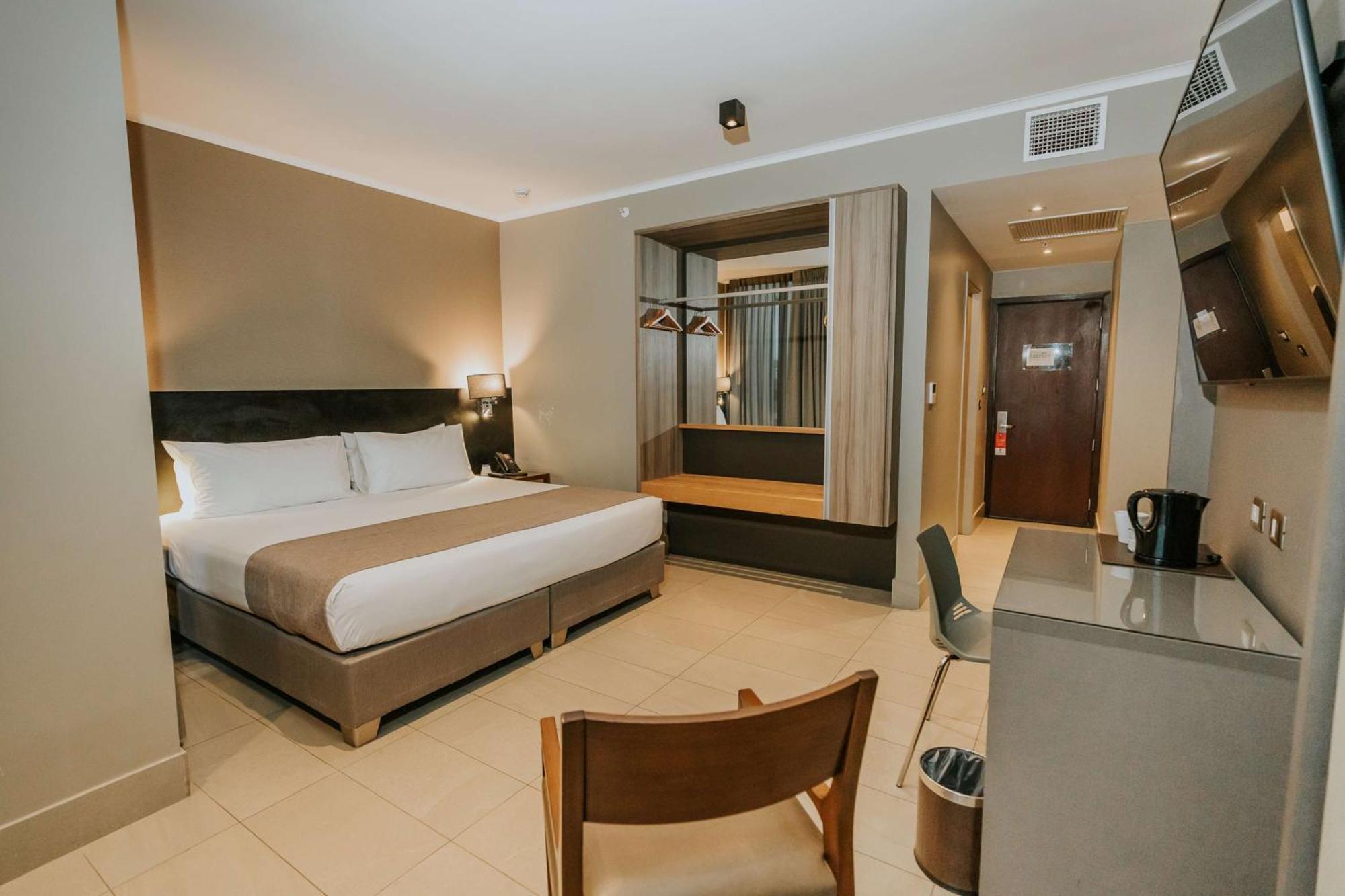 เบสต์ เวสเทิร์น เฟร์รัต Hotel เตมูโก ภายนอก รูปภาพ
