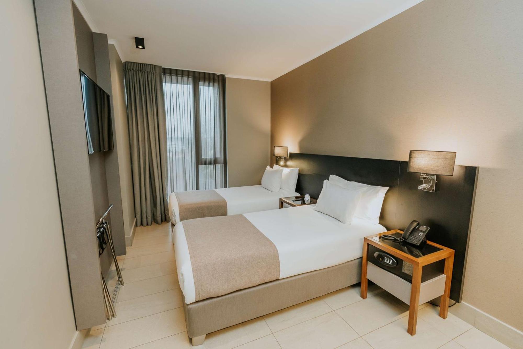 เบสต์ เวสเทิร์น เฟร์รัต Hotel เตมูโก ภายนอก รูปภาพ
